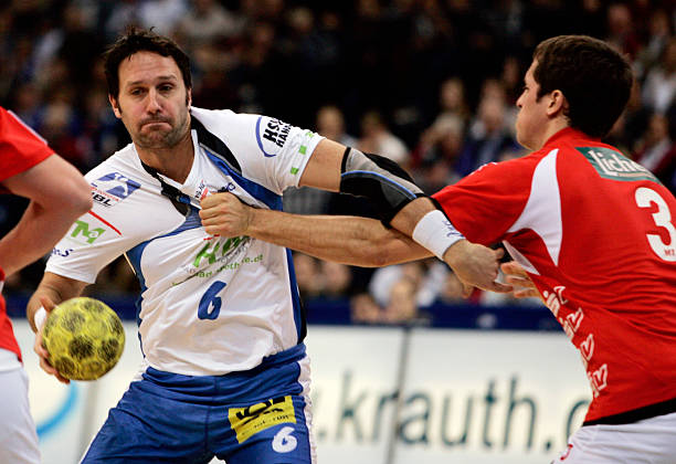 站稳脚跟 站稳脚跟