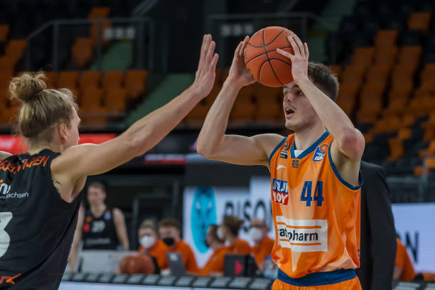 家英超俱乐 家英超俱乐